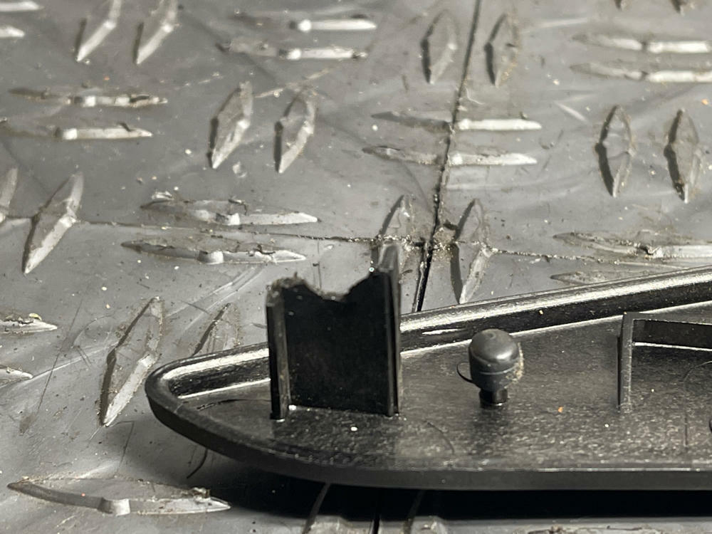 2003-04 Ford Mustang SVT Cobra Dash Desfroster Vent 288