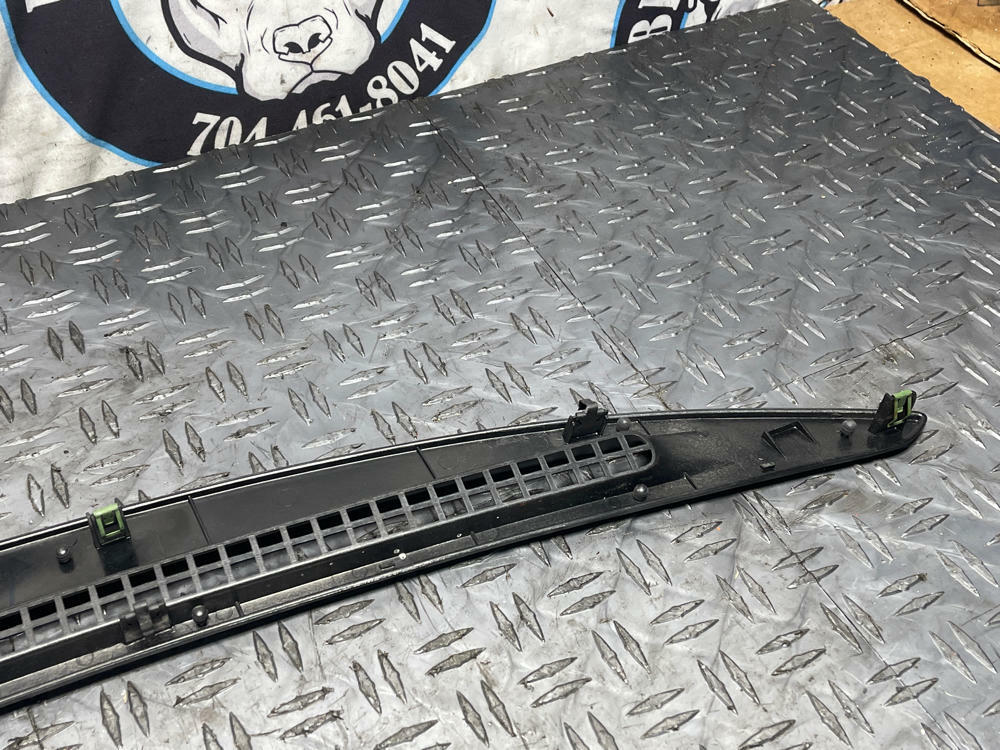 2003-04 Ford Mustang SVT Cobra Dash Desfroster Vent 288