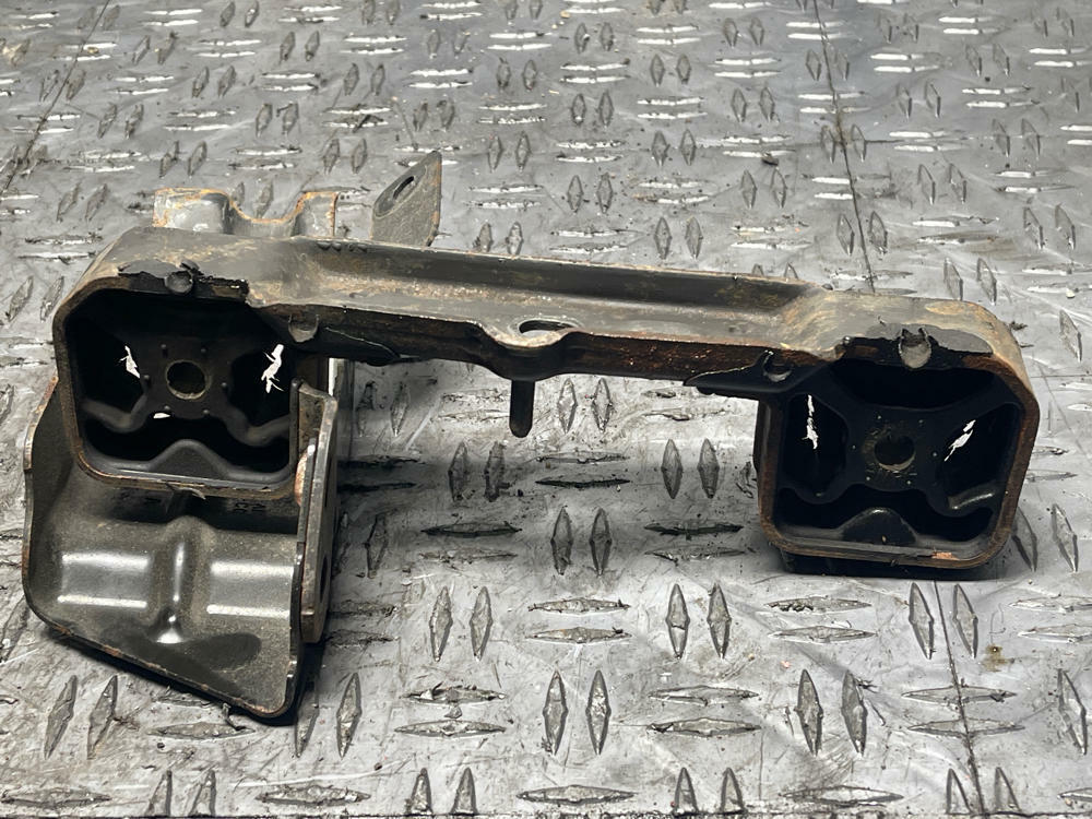 2011-14 Ford Mustang GT OEM Muffler LH 33k Miles 290