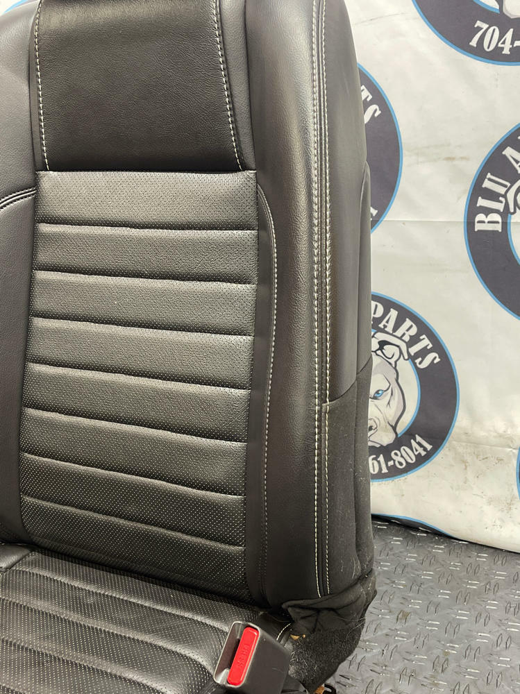 2011-14 Ford Mustang GT RH Passenger Leather Seat 33k Miles 290