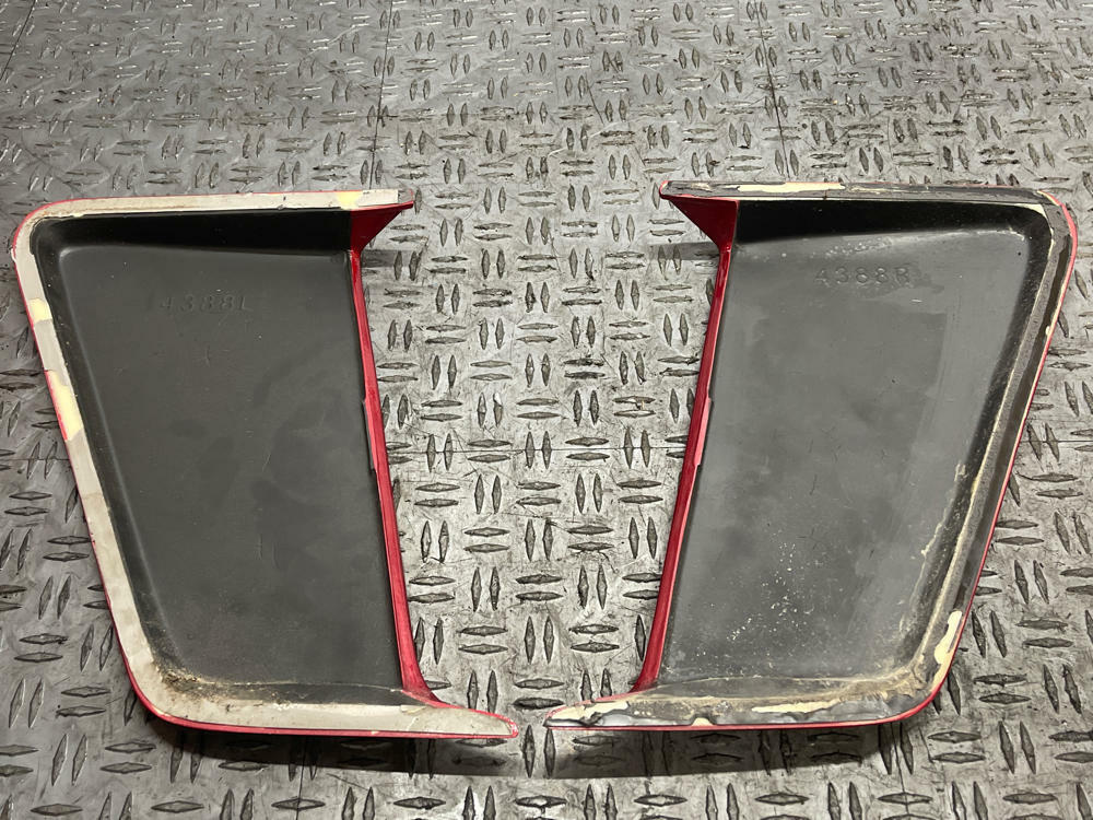 2011-14 Ford Mustang GT V6 Aftermarket Side Scoop Pair (RR) 33k Miles 290