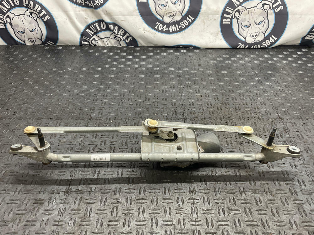 2011-14 Ford Mustang Wiper Motor Assembly 290