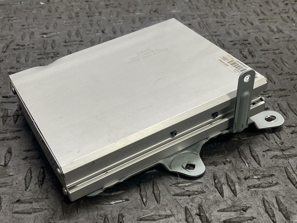 2011-14 Ford Mustang OEM Amplifier (DR3T-18T806-AF) 290