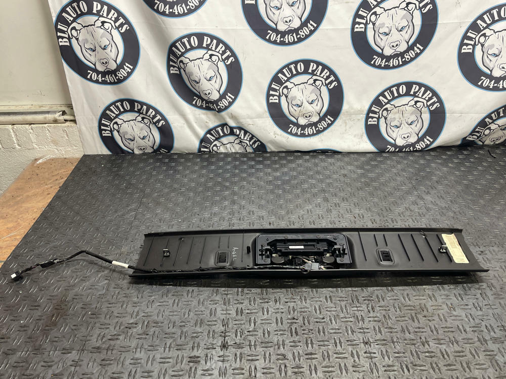 2011-14 Ford Mustang OEM Upper Windshield Trim Panel Dome Light & Harness 290