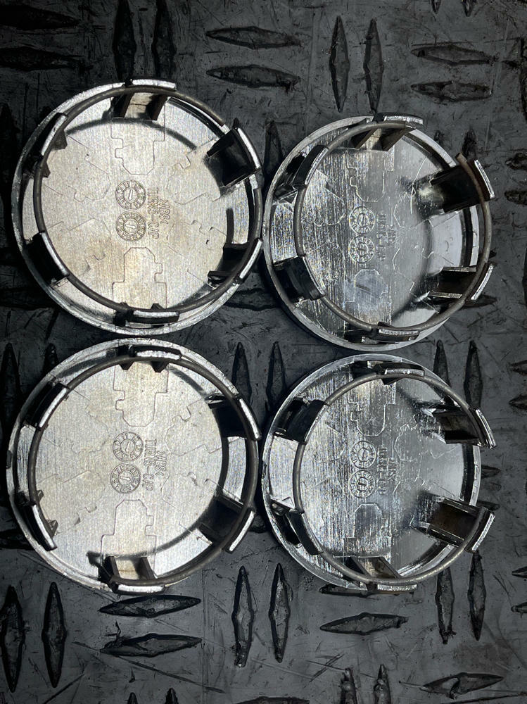 2011-14 Ford Mustang American Muscle Center Cap Set- Chrome 290