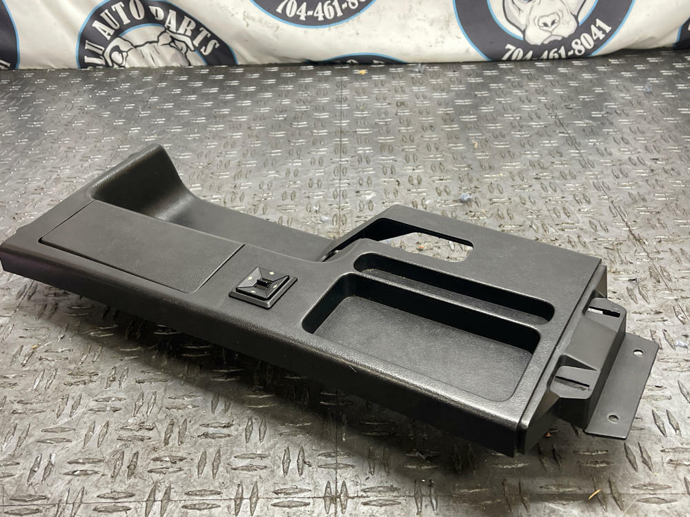 1987-93 Ford Mustang Black Center Console Ash Tray 117k Miles 289