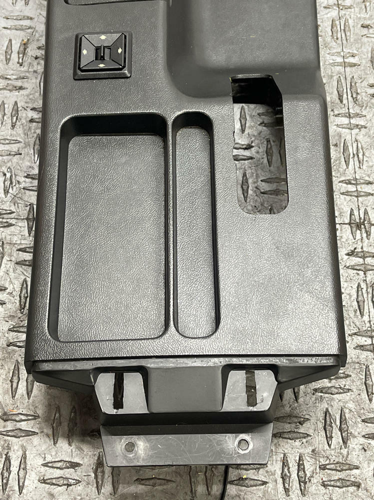 1987-93 Ford Mustang Black Center Console Ash Tray 117k Miles 289