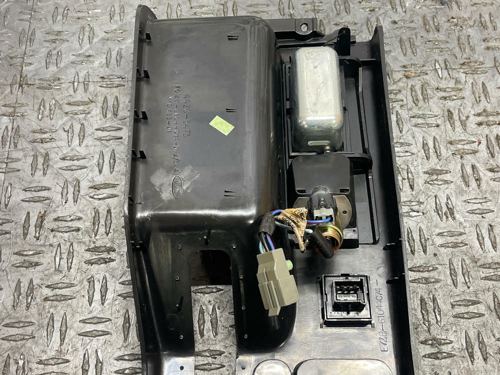 1987-93 Ford Mustang Black Center Console Ash Tray 117k Miles 289