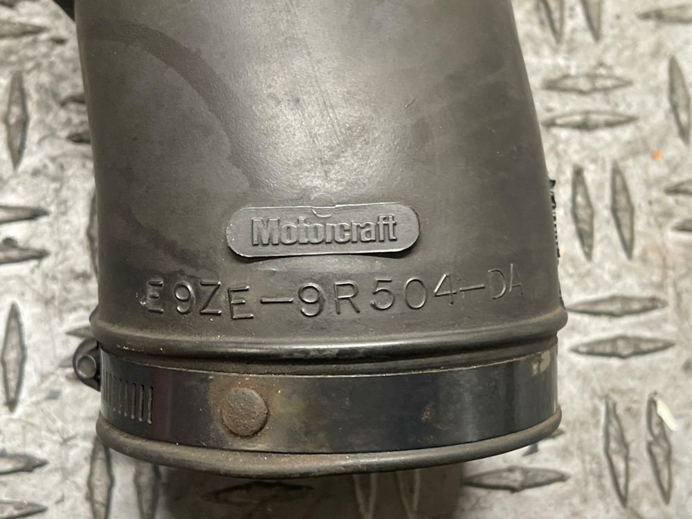 1987-93 Ford Mustang Air Intake Assembly w/ Airbox 117k Miles 289