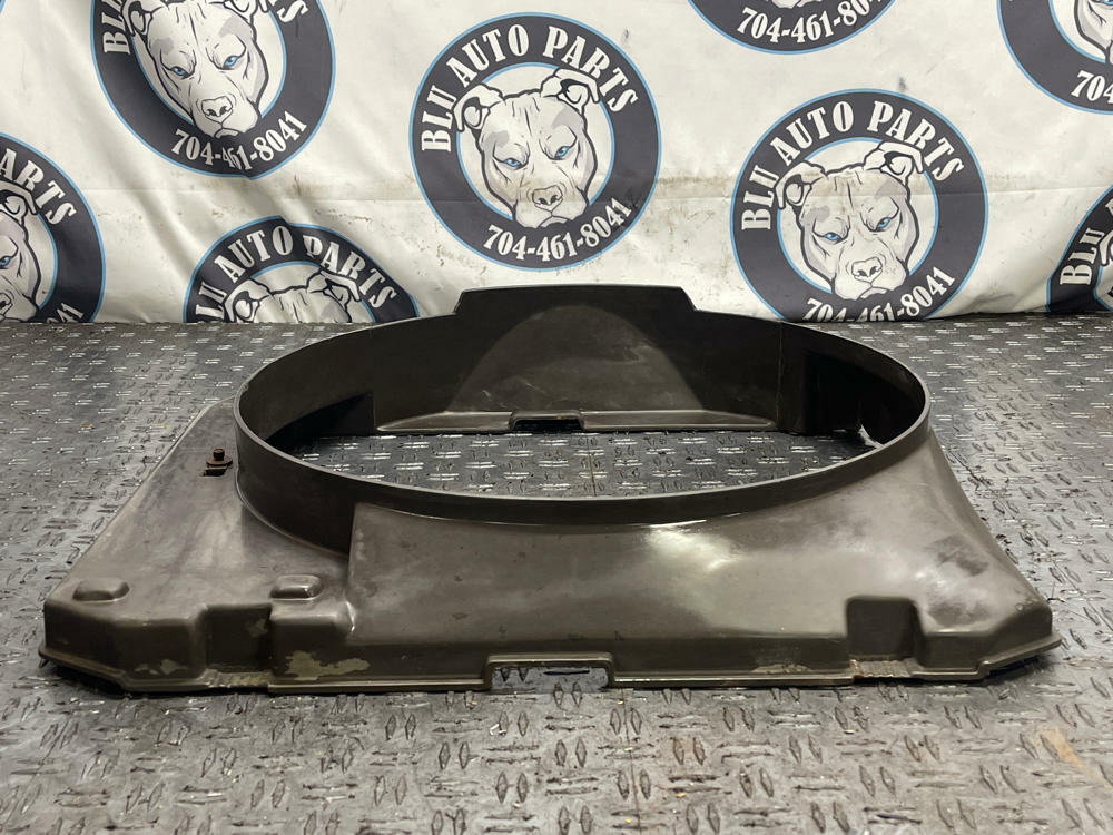 1987-93 Ford Mustang OEM Fan Shroud 117k Miles 289