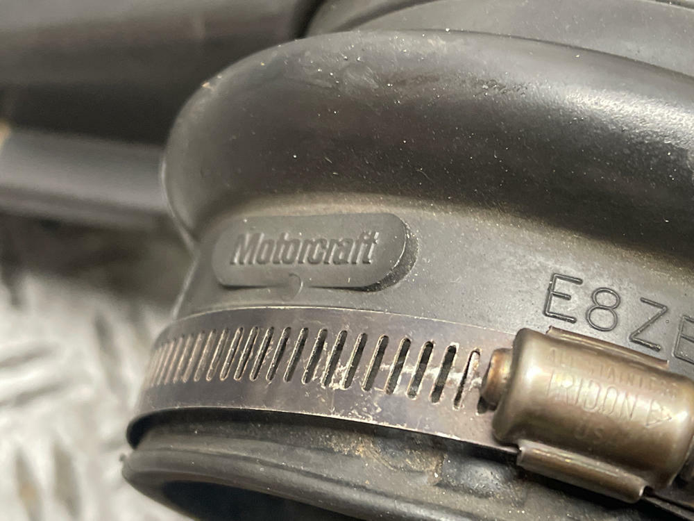 1987-93 Ford Mustang Air Intake Assembly w/ Airbox 117k Miles 289