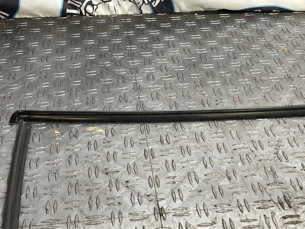 1987-93 Ford Mustang OEM Windshield Trim 289