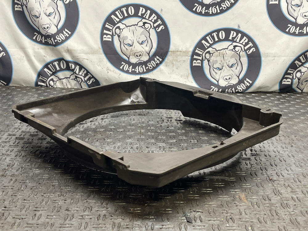 1987-93 Ford Mustang OEM Fan Shroud 117k Miles 289