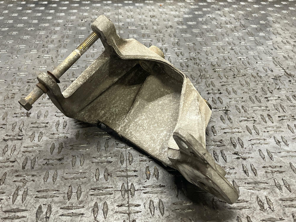 1987-93 Ford Mustang Alternator/Smog Pump Bracket 117k Miles 289