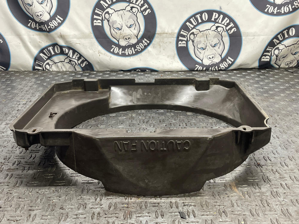 1987-93 Ford Mustang OEM Fan Shroud 117k Miles 289