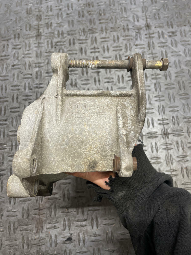 1987-93 Ford Mustang Alternator/Smog Pump Bracket 117k Miles 289
