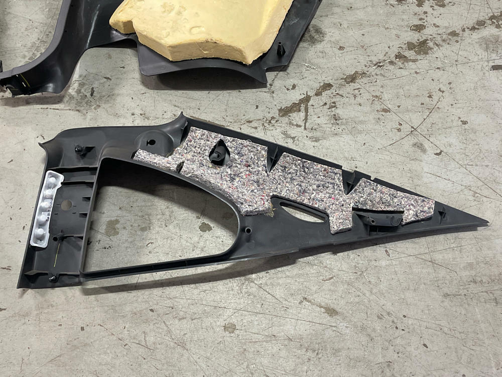 2003-04 Ford Mustang Mach One Rear Plastics Set 296