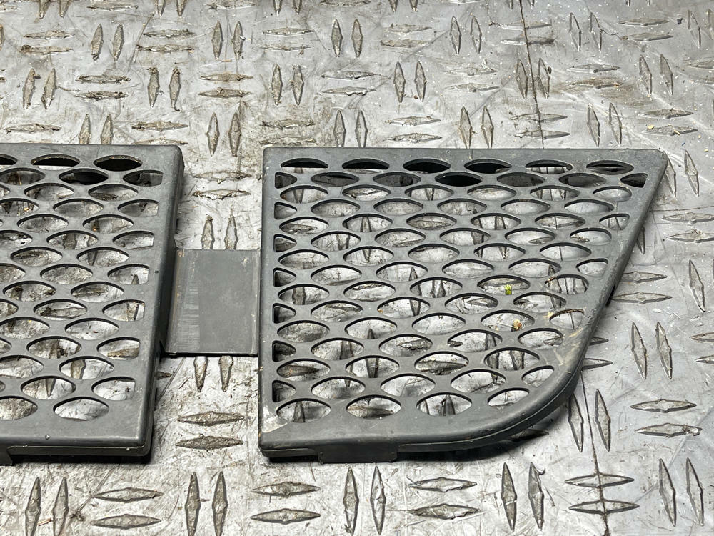 1999-04 Ford Mustang Roush GT Lower Front Grille Insert- for Roush Bumper 293