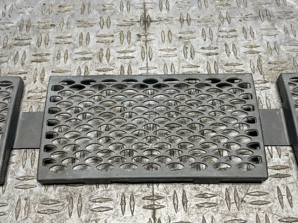 1999-04 Ford Mustang Roush GT Lower Front Grille Insert- for Roush Bumper 293