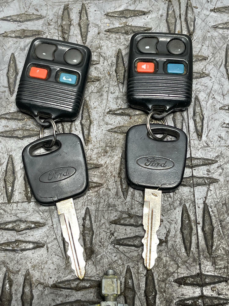 1999-04 Ford Mustang Roush GT Ignition Cylinder w/ 2 Keys & Fobs 293