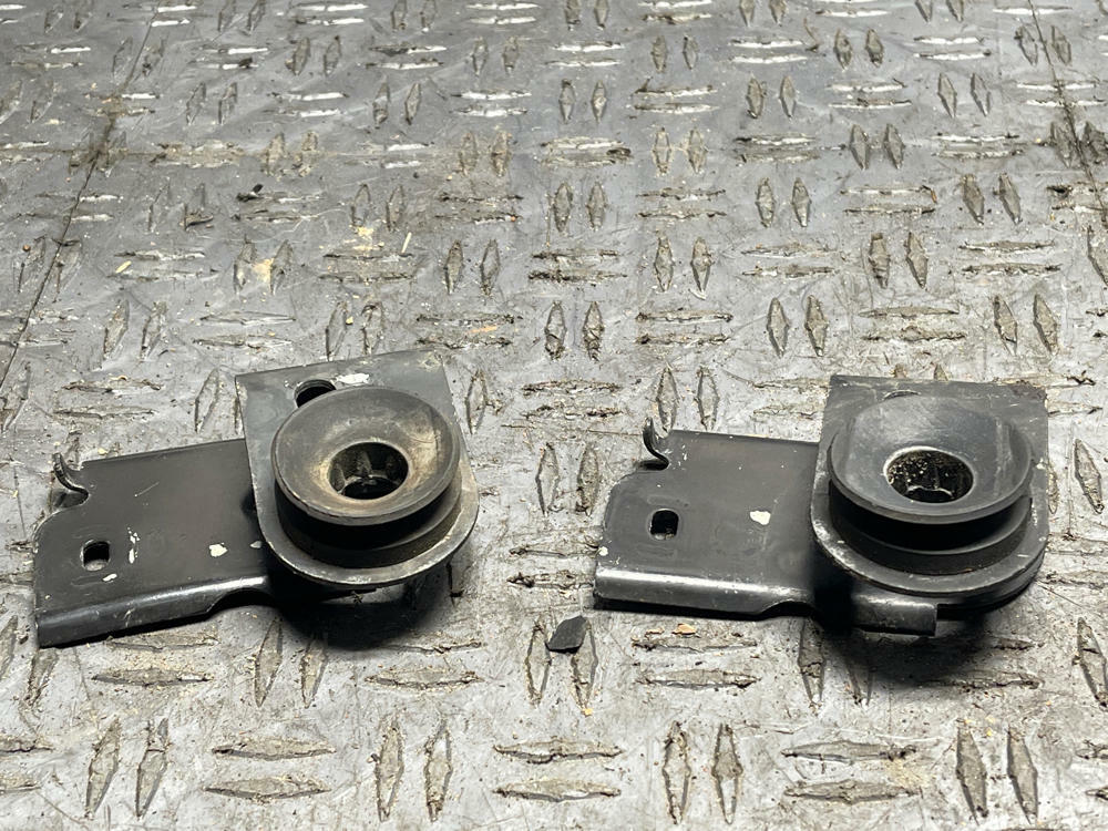 1999-04 Ford Mustang Roush GT OEM Upper Radiator Mounting Brackets Pair 293