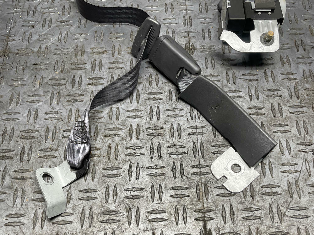 2003-04 Ford Mustang Mach One Driver Rear LH Belt- FOR COUPE 19k Miles 296