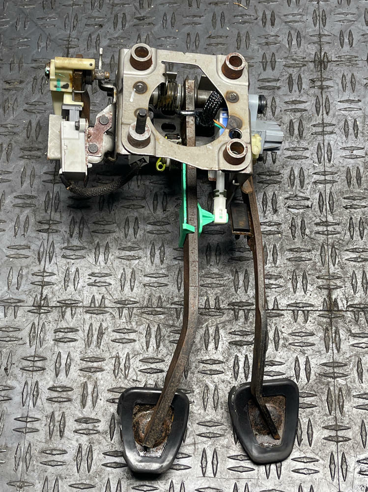 2003-04 Ford Mustang Mach One Pedal Set- For 5/6 Speed 19k Miles 296