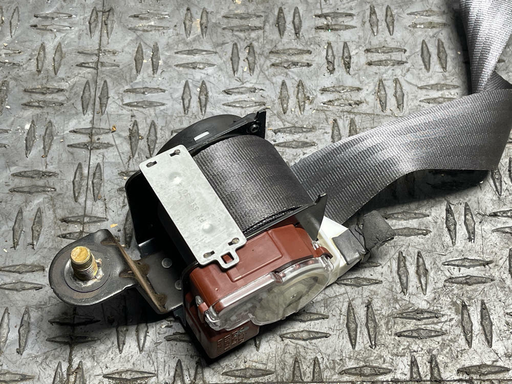 2003-04 Ford Mustang Mach One Passenger Front RH Belt- FOR COUPE 19k Miles 296