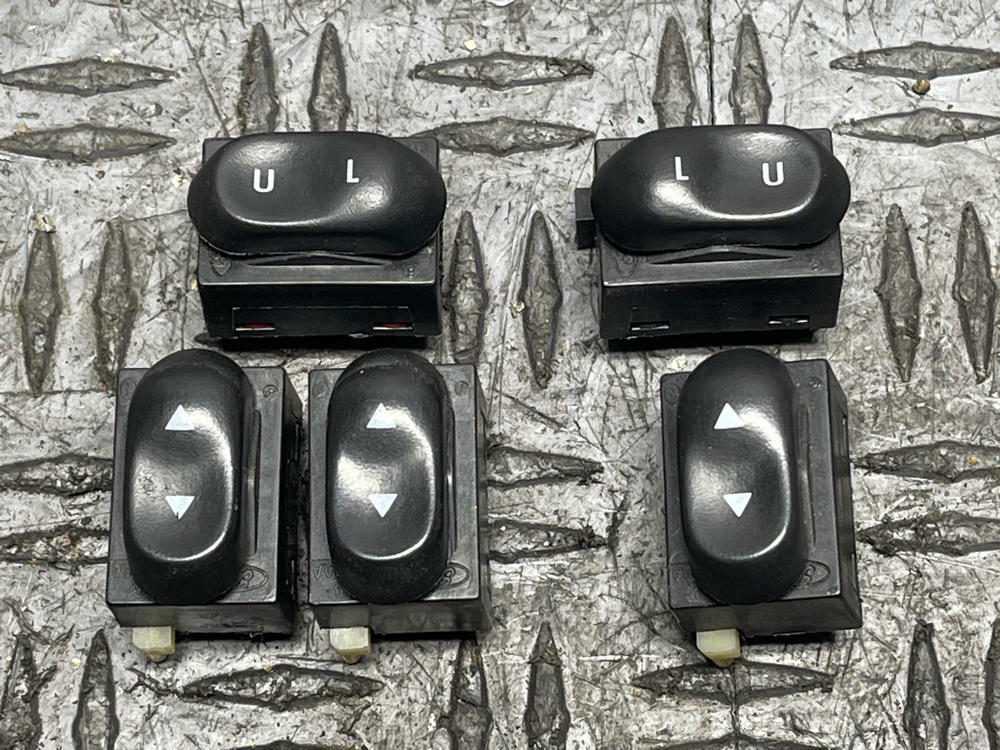 2003-04 Ford Mustang Mach One OEM Window Control Buttons- COUPE 19k Miles 296