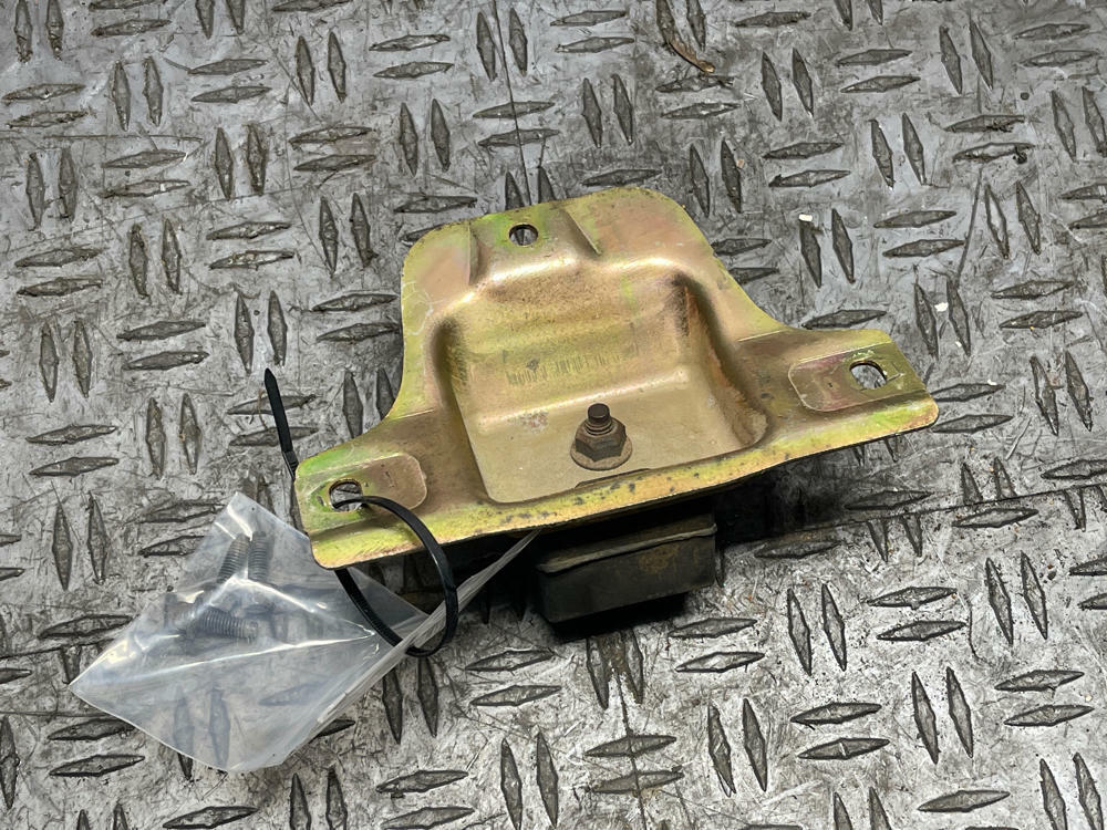 2003-04 Ford Mustang Mach One Rear Bump Stop 19k Miles- FOR SRA 8.8 296