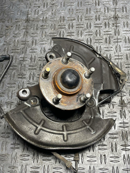 2003-04 Ford Mustang Mach One Passenger Front RH Spindle 19k Miles 296