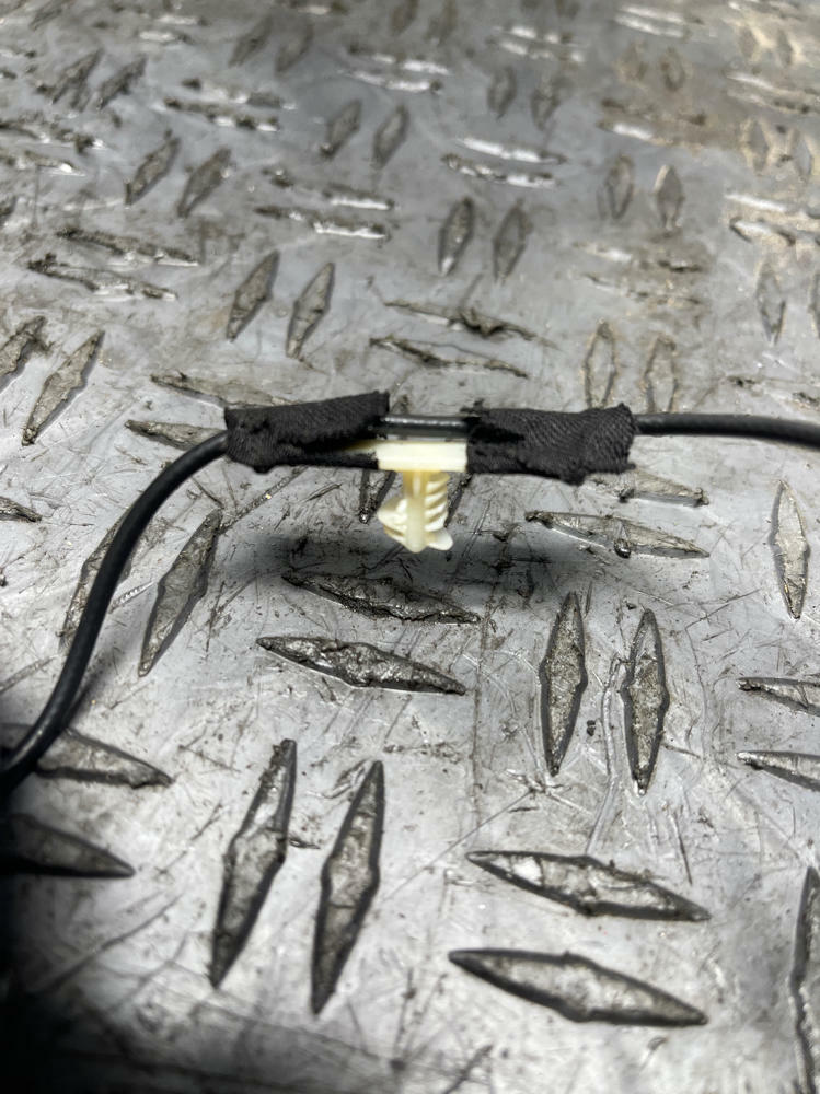 2015-17 Ford Mustang GT Roof Antenna Module- FOR COUPE, Code N4