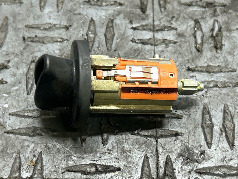 2003-04 Ford Mustang SVT Cobra Ignition Cylinder w/ Key 295