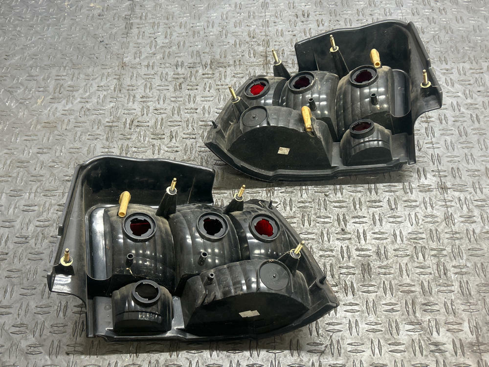 2003-04 Ford Mustang SVT Cobra OEM Tail Light Housings Pair 295