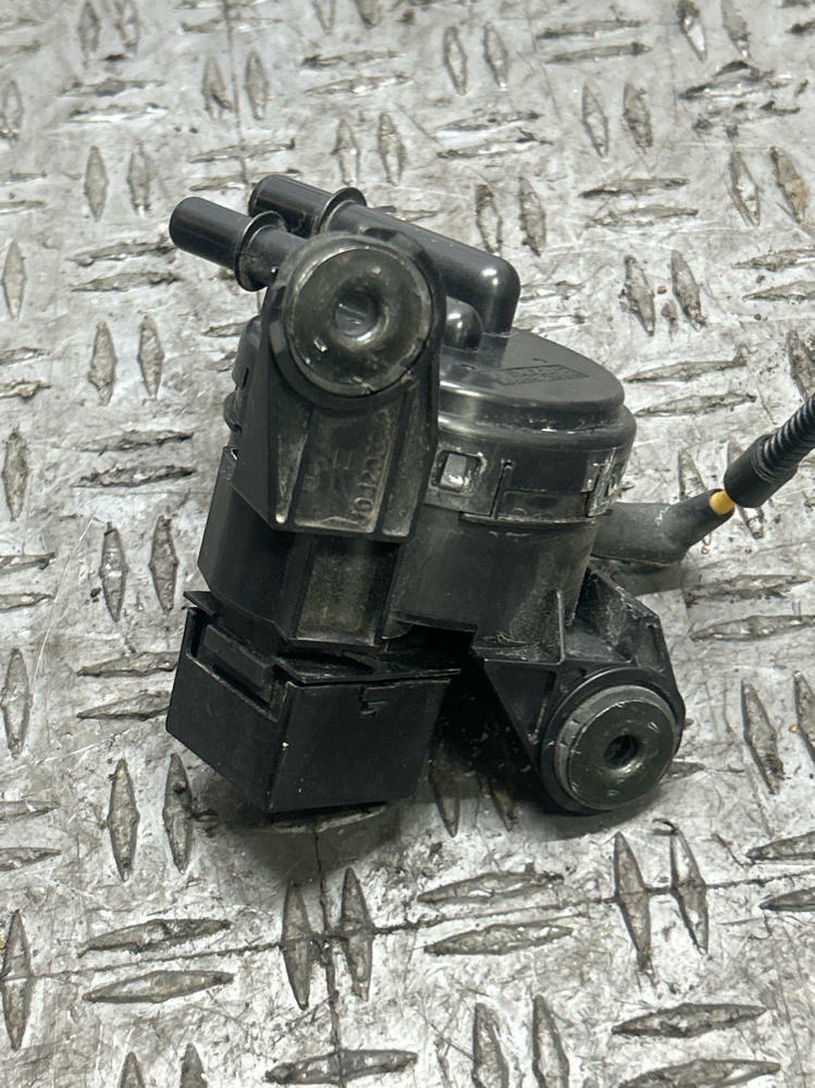 2003-04 Ford Mustang SVT Cobra Purge Control Valve Assembly 295