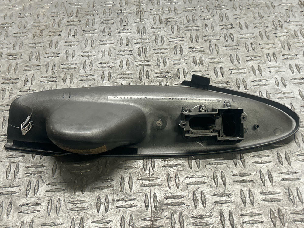 2003-04 Ford Mustang SVT Cobra Passenger RH Door Pull Bezel 295