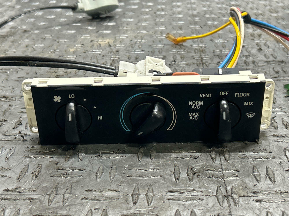 2003-04 Ford Mustang SVT Cobra HVAC Control Panel 295