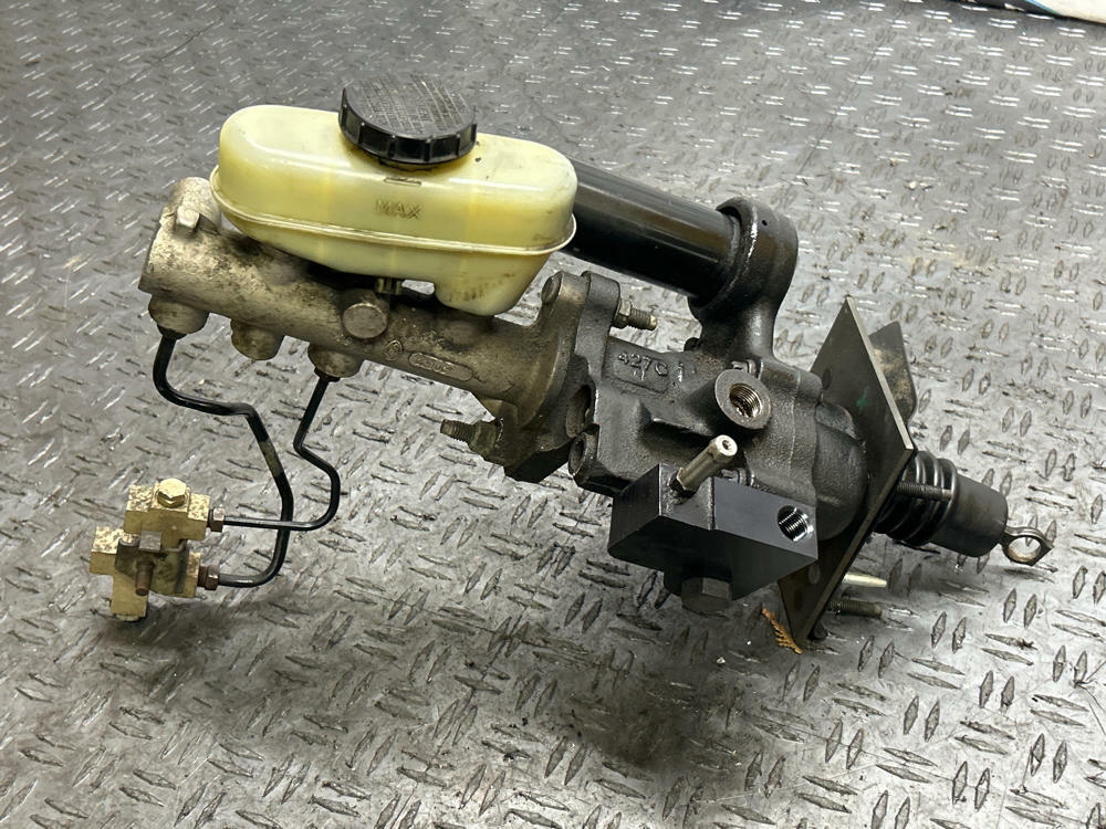 2003-04 Ford Mustang SVT Cobra Brake Booster Assembly 295