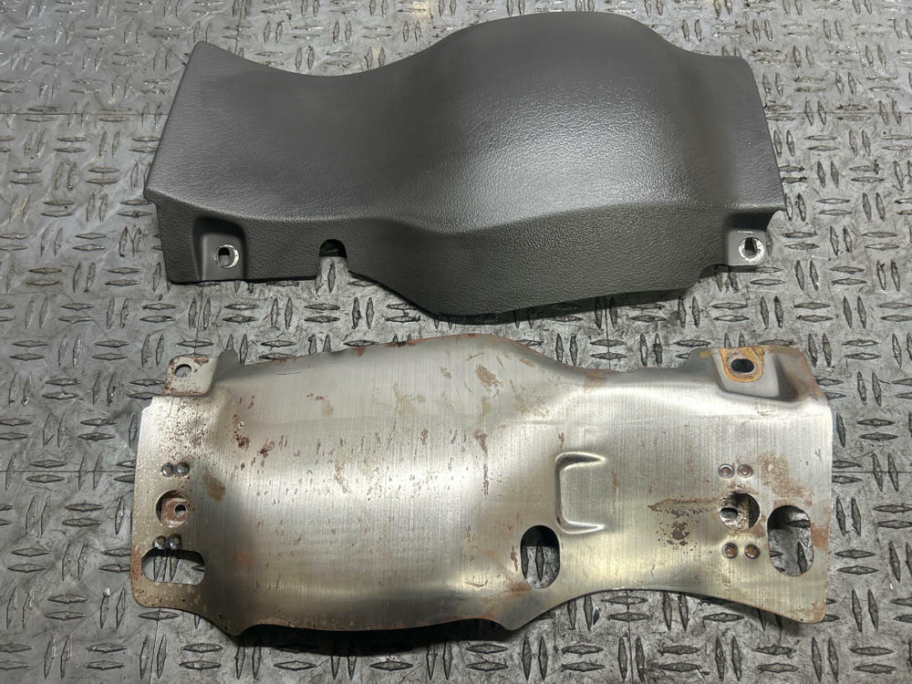 2003-04 Ford Mustang SVT Cobra Lower Dash Knee Area Trim 295