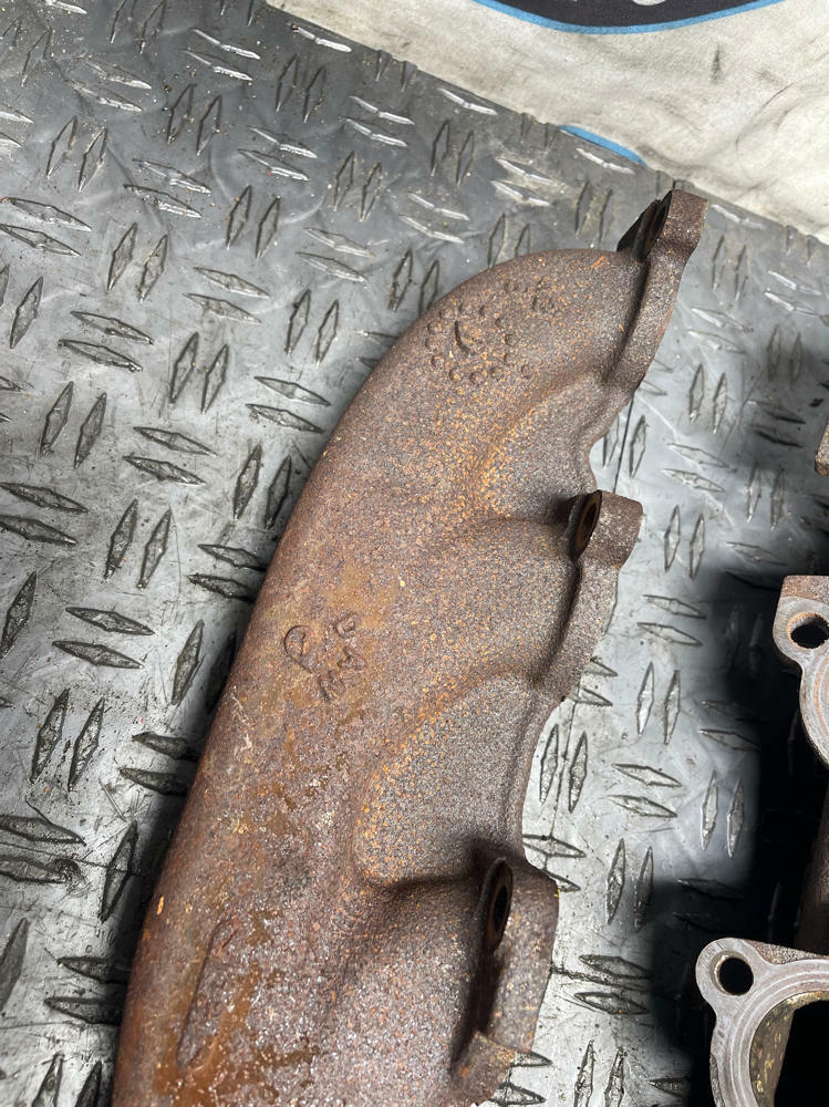 1999-04 Ford Mustang GT Exhaust Manifolds 300