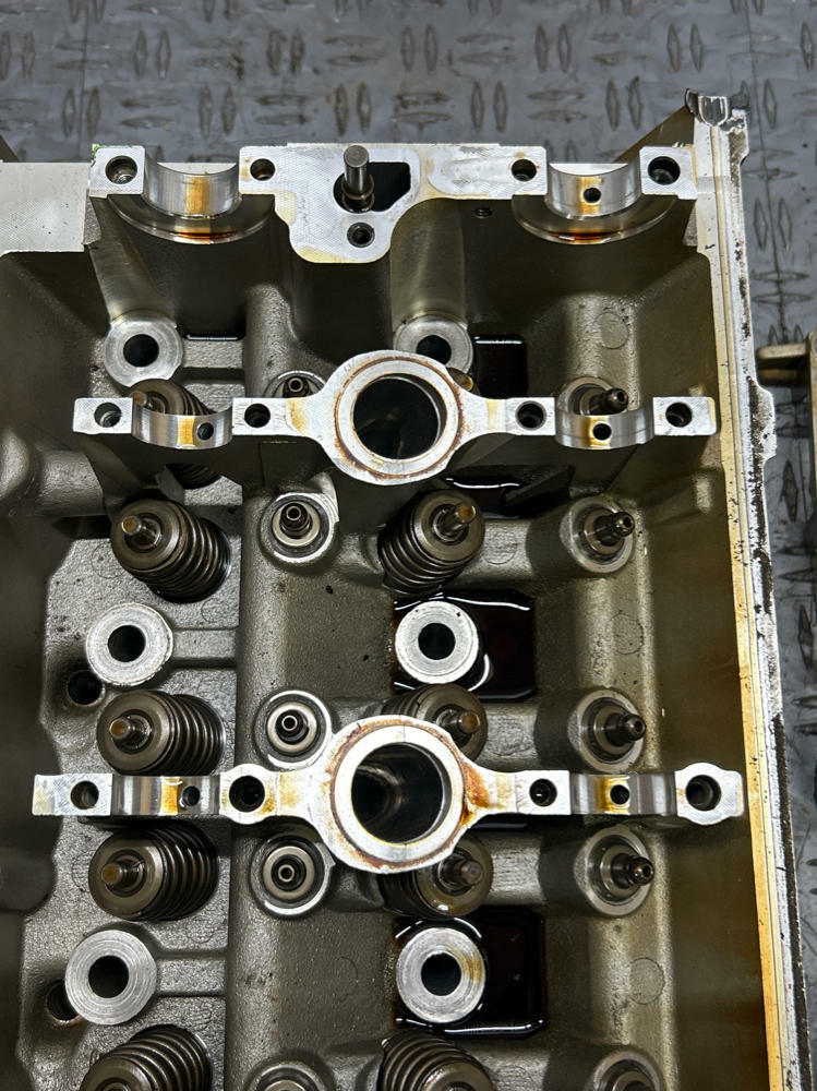 2003-04 Ford Mustang SVT Cobra Driver LH AG Cylinder Head-PARTS ONLY NO CAMS 295