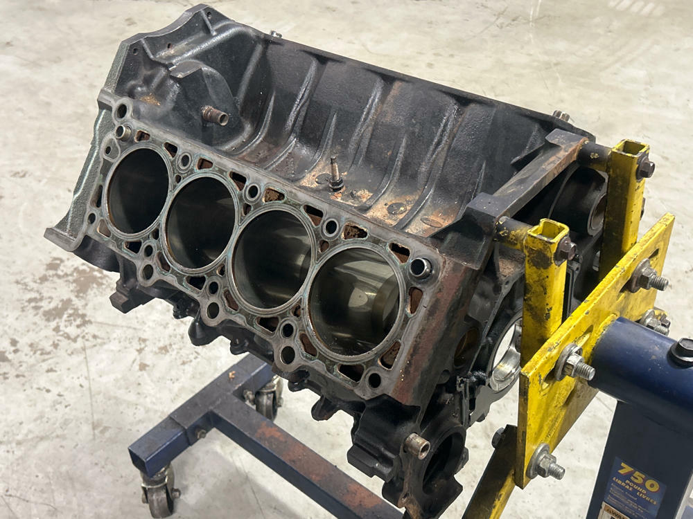 1999-04 Ford Mustang Roush GT Iron Standard Bore Block 281 4.6 SVT Saleen