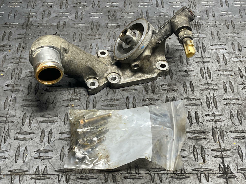 1999-04 Ford Mustang GT OEM 2V Oil Filter Adapter 300