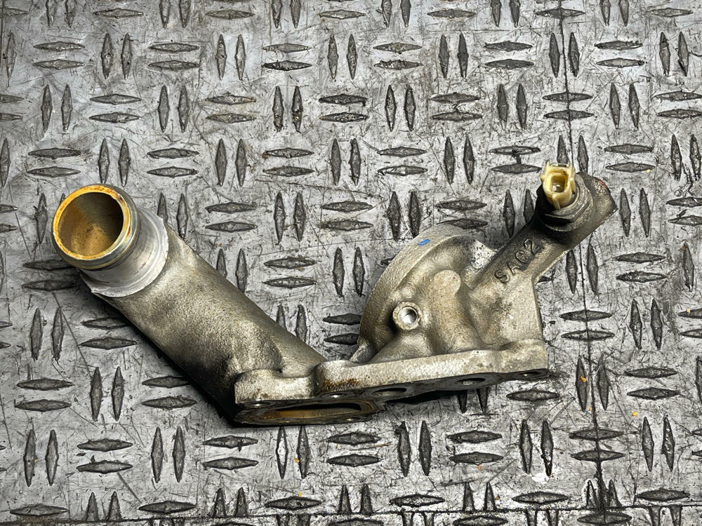 1999-04 Ford Mustang GT OEM 2V Oil Filter Adapter 300