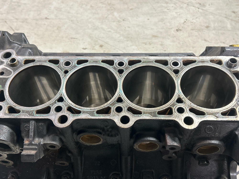 1999-04 Ford Mustang Roush GT Iron Standard Bore Block 281 4.6 SVT Saleen