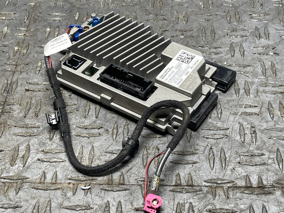 2024+ Ford Mustang SYNC APIM Module SU5T-14G670-BEE 17k Miles 303