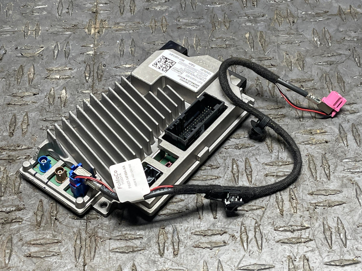 2024+ Ford Mustang SYNC APIM Module SU5T-14G670-BEE 17k Miles 303