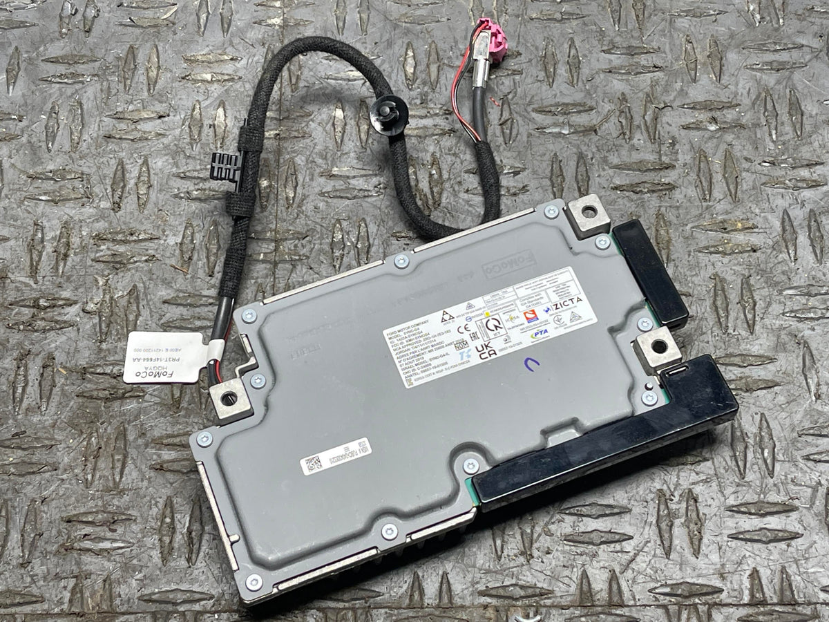 2024+ Ford Mustang SYNC APIM Module SU5T-14G670-BEE 17k Miles 303