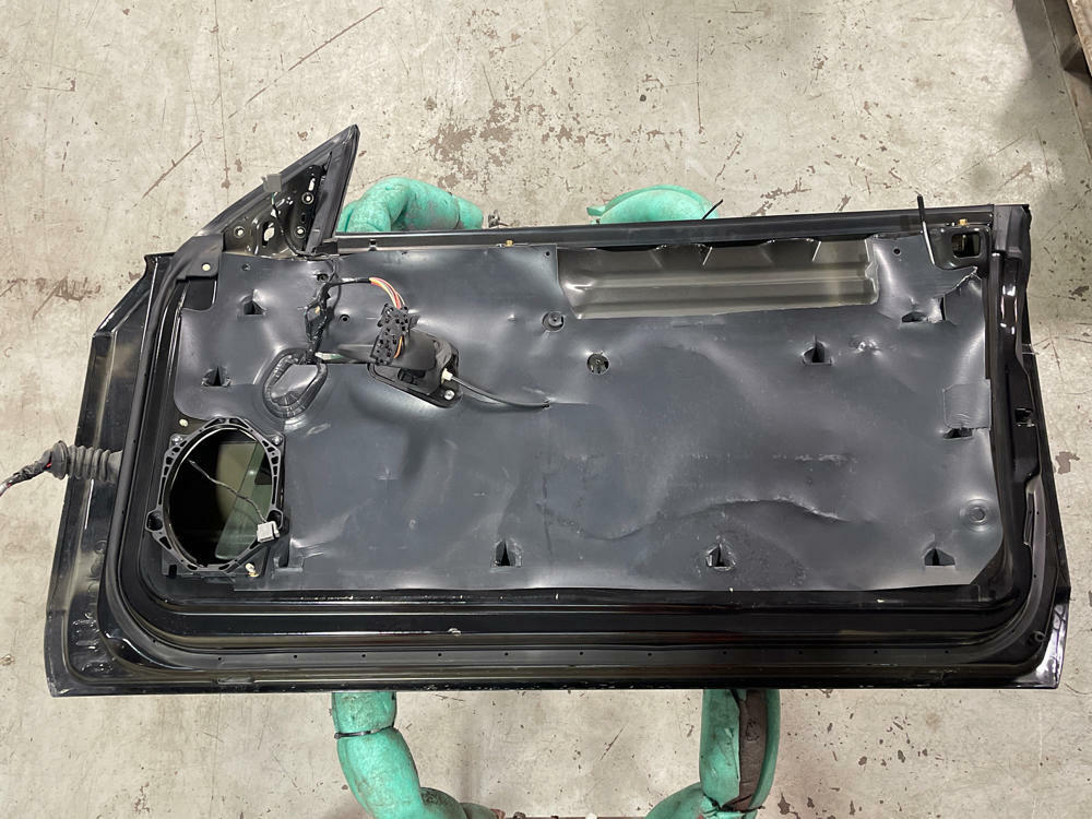 2003-04 Ford Mustang SVT Cobra Passenger RH Door UA Black 36k Miles 305