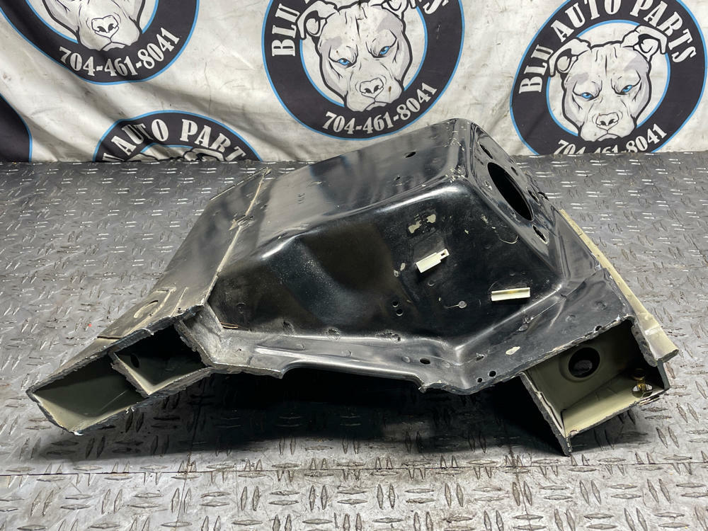 2003-04 Ford Mustang SVT Cobra Passenger RH Strut Tower 36k Miles 305